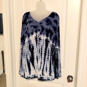 trendy tie-dye bell sleeve top